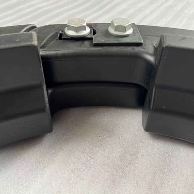 CL Yürüyüş Düz Güvenlik Bandları Yeterli stok Varlığı% 98 Merkezi Alt Temas Alanı SUS304 PA66GF15 3.6 ~ 6KG Ağırlık