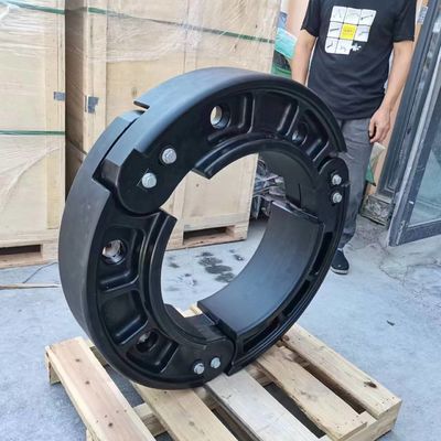 Runflat, maksimum dayanıklılık için askeri mühendislik derecesinde sentetik malzemeler ekliyor.